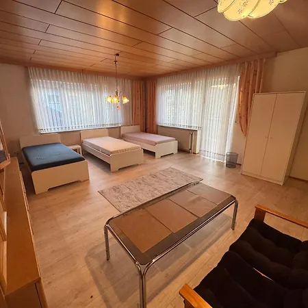 Monteure & Gaestezimmer In Homestay szállás *